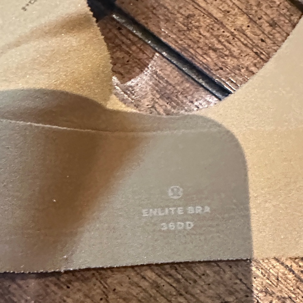 lululemon athletica Enlite Bras - Picture 5 of 7
